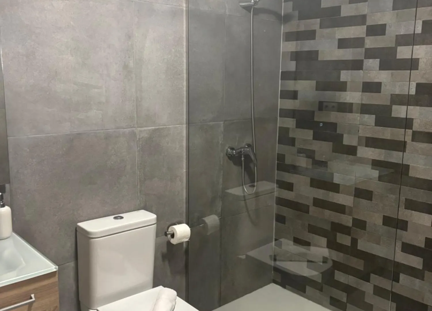 Apartamento 5 A 3 Min Caminando De La Estacion De Bus Y Tren Maria Zambrano 5 Malaga Apartment